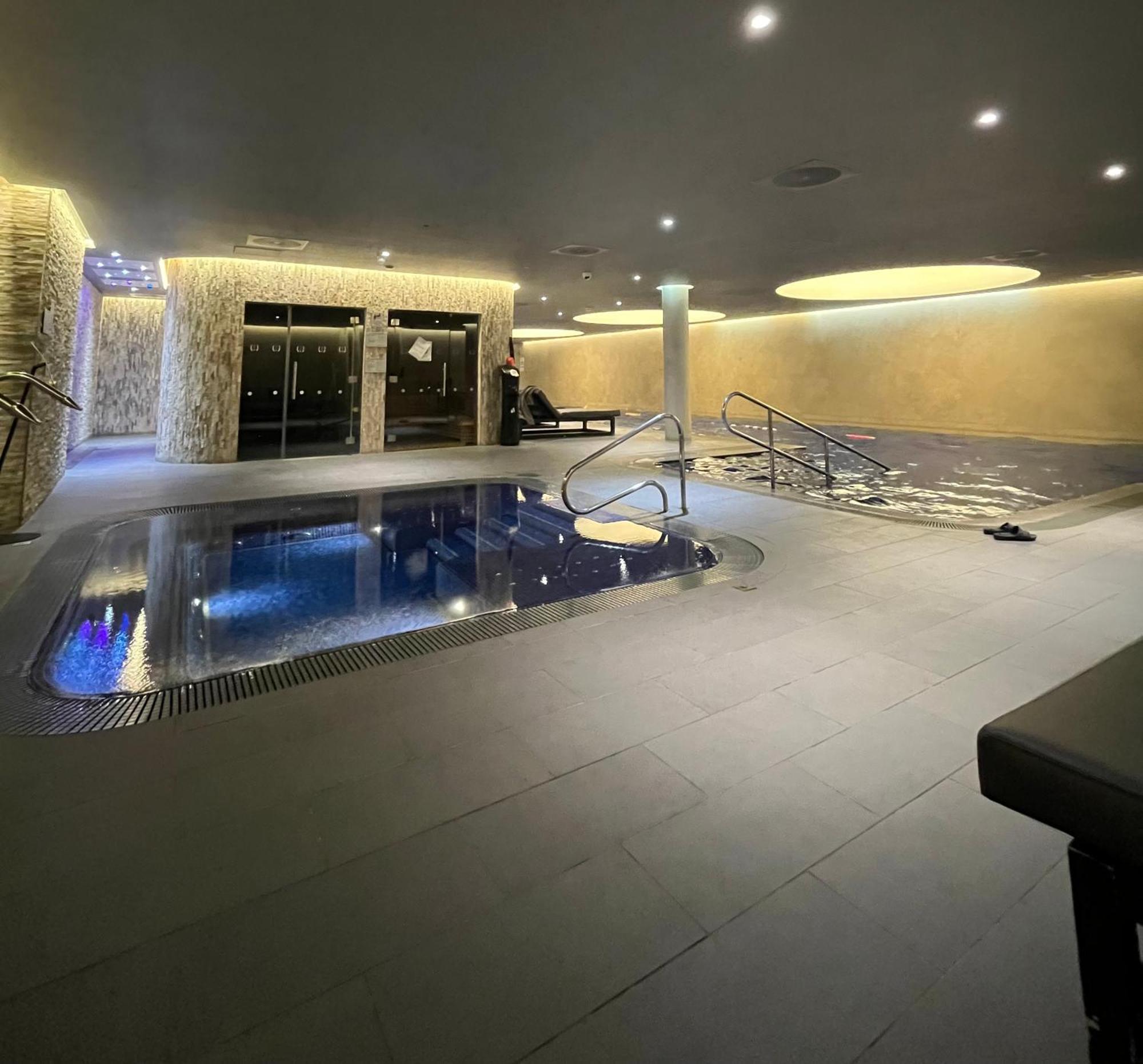 Luxury Modern 2 Bed Flat With Balcony And City View - Canary Wharf City Center London Exteriör bild
