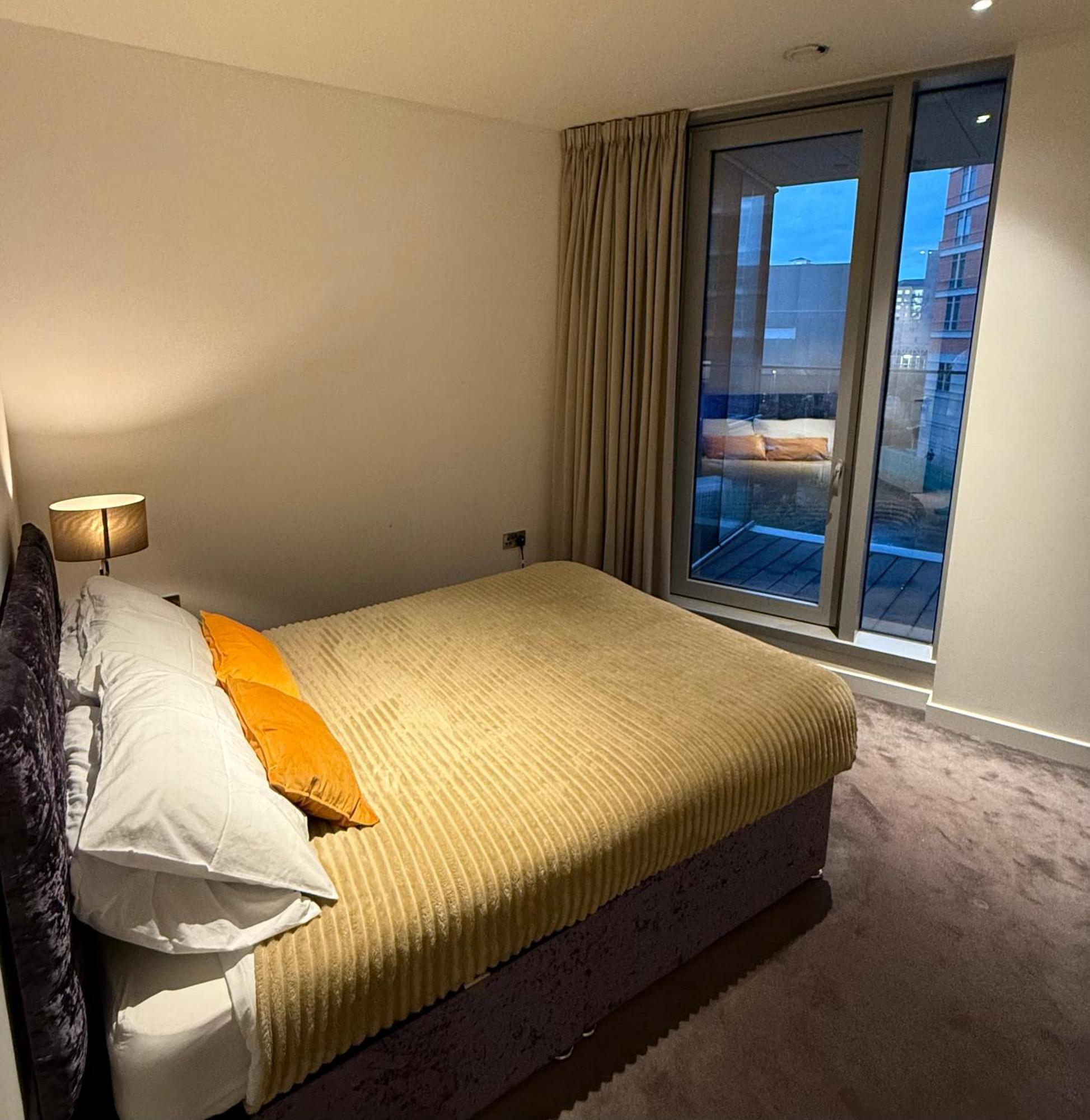 Luxury Modern 2 Bed Flat With Balcony And City View - Canary Wharf City Center London Exteriör bild